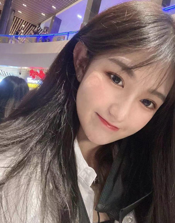 巴黎外围女经纪人