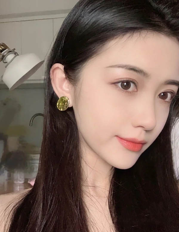 巴黎外围女经纪人